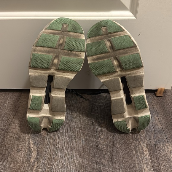 On Cloud Monsters - Picture 6 of 7